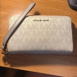 Michael Kors White & Silver Wallet